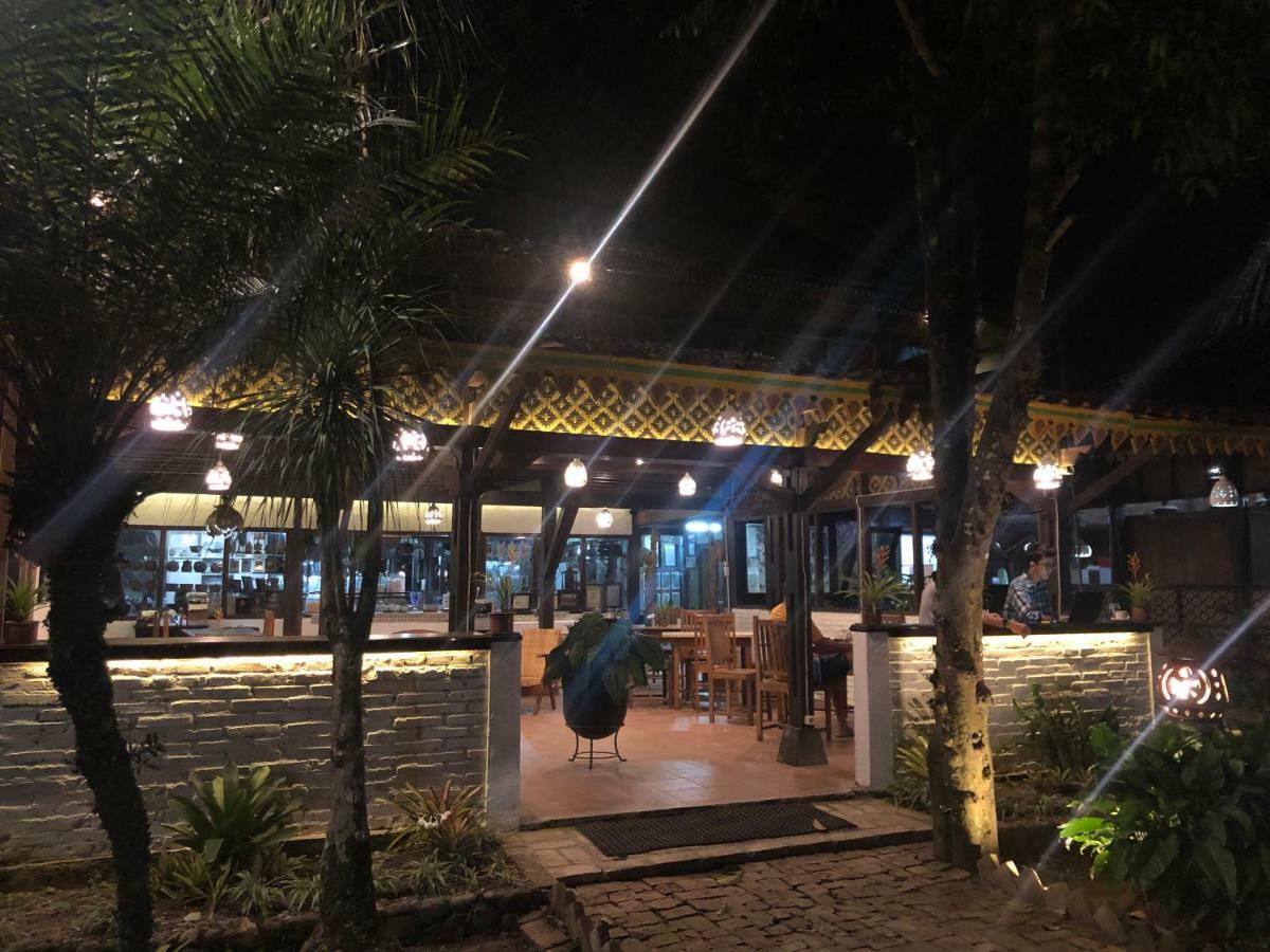 Pondok Tingal Borobudur Magelang Eksteriør billede